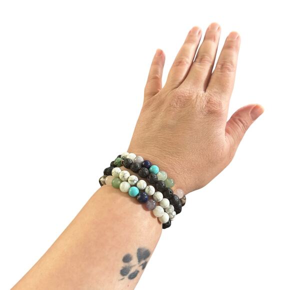 LOT of 5 Diffuser Bracelets Aromatherapy Lava Stone Crystals Stack Jewelry OS - Picture 1 of 4